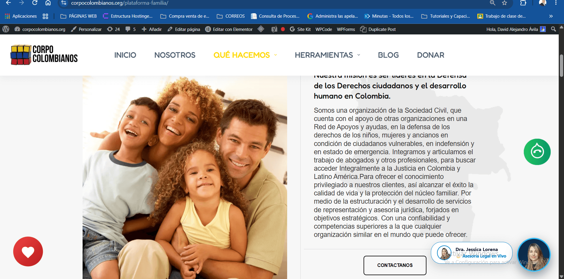 Familia colombiana protegida y unida